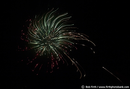 4th of July;celebration;dramatic sky;fireworks;Fourth of July;holiday;Independence Day;night sky;romantic;tradition;bursting;colorful;explosive;festive;flares;Americana;patriotic;light show