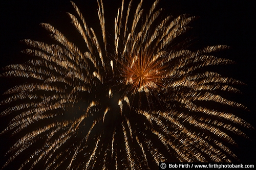 4th of July;celebration;dramatic sky;fireworks;Fourth of July;holiday;Independence Day;night sky;romantic;tradition;bursting;colorful;explosive;festive;flares;Americana;patriotic;light show