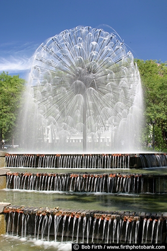 Dandilion Fountain;destination;Minneapolis;Minnesota;MN;Mpls;tourism;Twin Cities;water;Loring Park