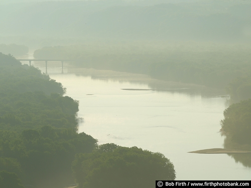 bluffs;fog;foggy;Mississippi River Valley;morning;overview;predawn;spring;trees;water;Wisconsin River;WI