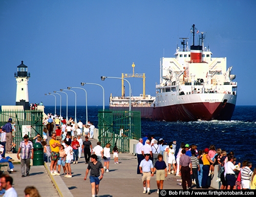 Duluth Ship Canal;Duluth Lighthouse;biggest fresh water lake;boats;crowd;destination;Great Lakes;Kitchi Gammi;Lake Superior;largest freshwater lake;Minnesota;MN;North Shore;people;pier;ship;summer;tourism;tourist